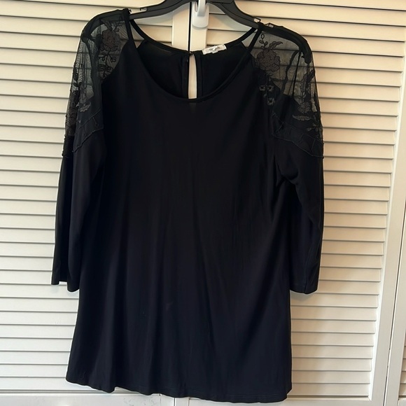 Maurices Long Sleeved Blouse Size XL - Picture 2 of 11